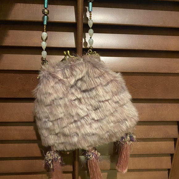 Mary Frances mauve(pink) fur and tassel bag - Picture 4 of 8